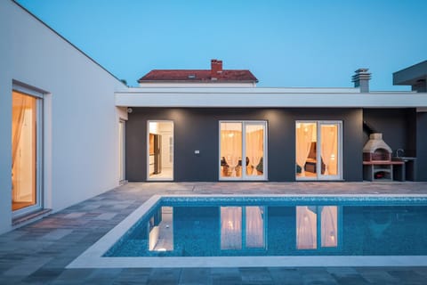 Property building, Pool view, Swimming pool