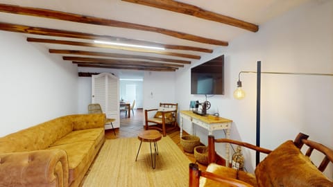 TV and multimedia, Seating area