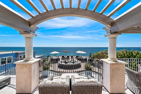 Patio, Natural landscape, View (from property/room), Balcony/Terrace, Seating area, Sea view