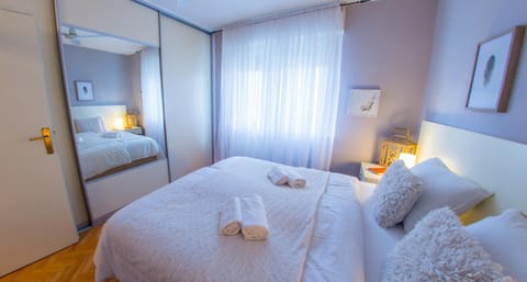 Bed, Photo of the whole room, Bedroom, towels, wardrobe