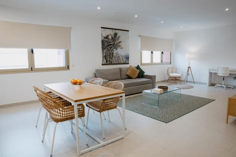 Living room, Photo of the whole room, Dining area