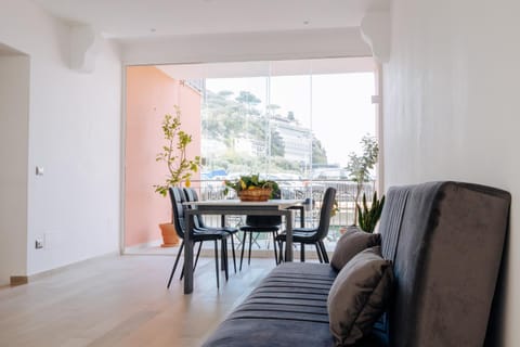 View (from property/room), Seating area, Dining area