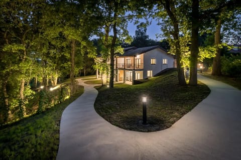 Property building, Night