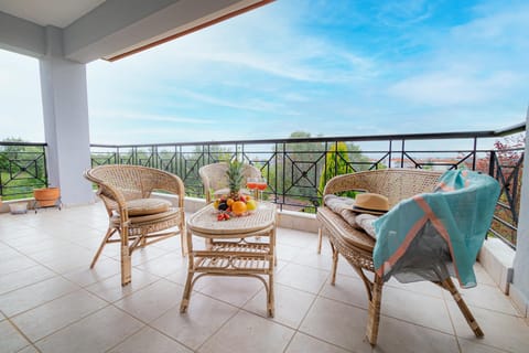 View (from property/room), Balcony/Terrace