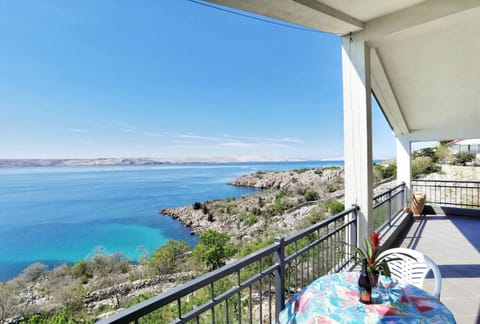 Seating area, Landmark view, Sea view
