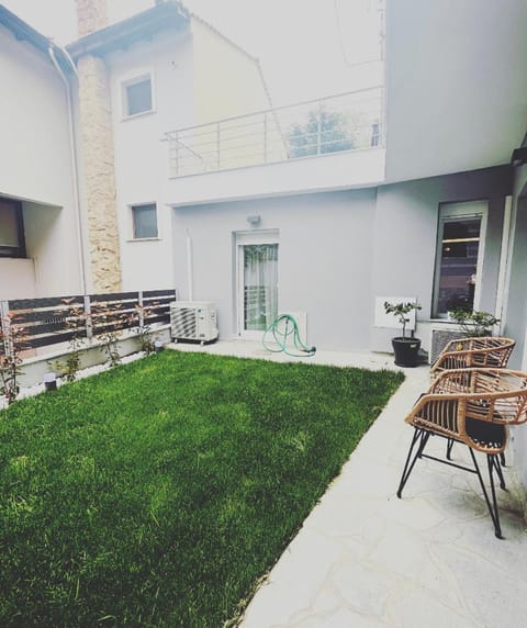 Urban Escape Apartment in Kavala