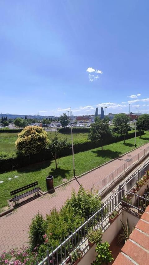 Property building, Supermarket/grocery shop