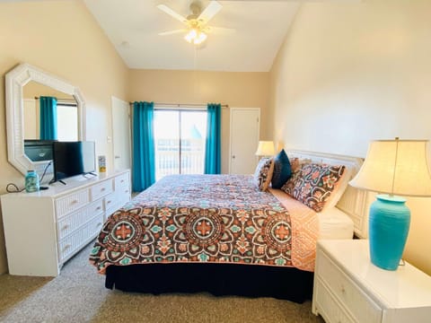 Sugar Beach 331 by ALBVR - Beautifully upgraded top floor condo with indirect beach view House in Orange Beach