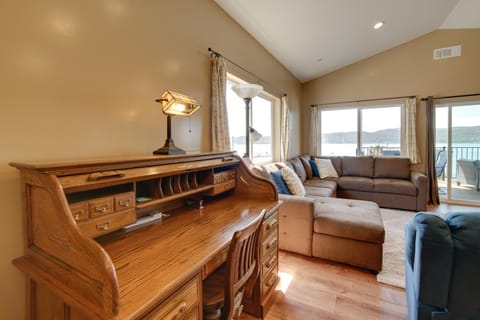 Clearlake Vacation Rental with Nearby Lake Access! House in Clear Lake