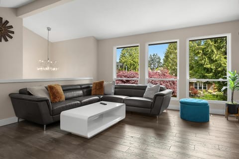 Living room, Swimming pool