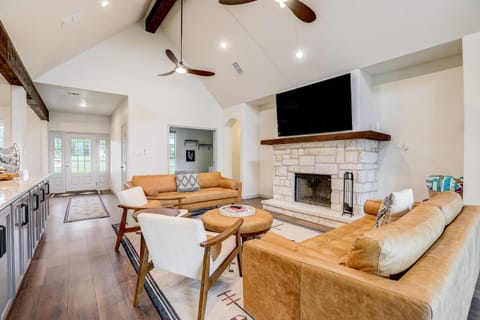 Marble Falls Retreat House in Lake Travis