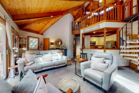 Mendo Cupola House in Mendocino