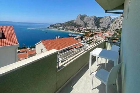 Balcony/Terrace, children, Family