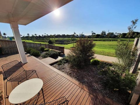 Natural landscape, Garden, View (from property/room), Balcony/Terrace, Balcony/Terrace