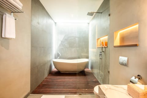 New 5BR Villa Canggu 200m to beach Villa in Mengwi