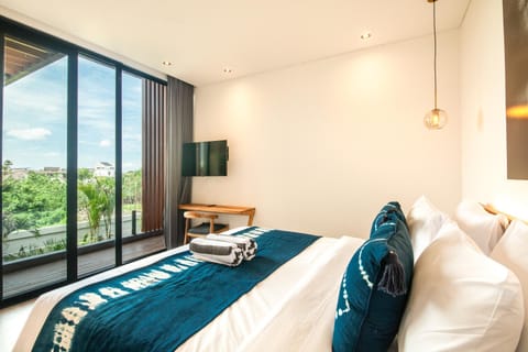 New 5BR Villa Canggu 200m to beach Villa in Mengwi