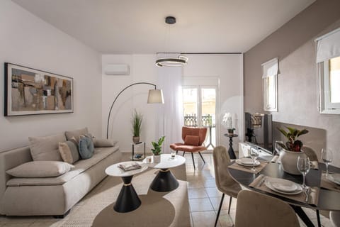 TV and multimedia, Living room, Dining area, air conditioner