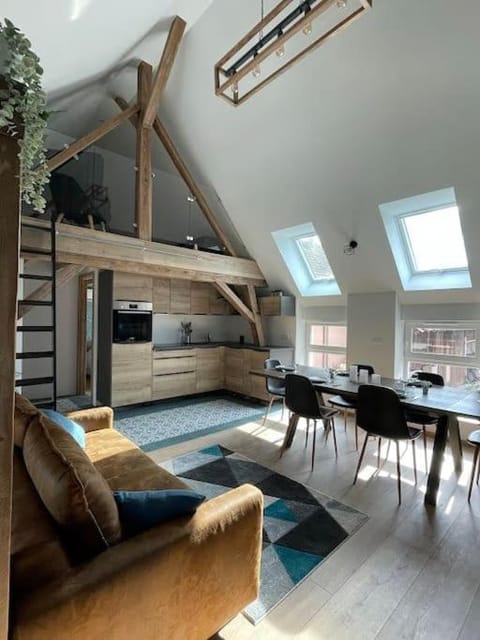 Living room, Seating area, Dining area