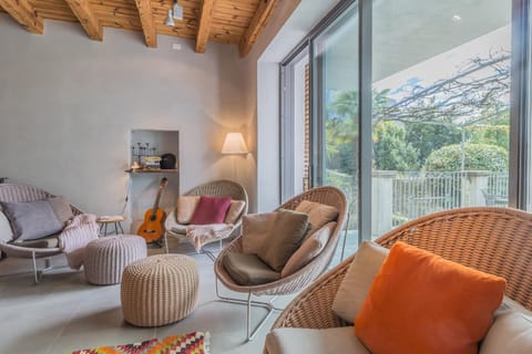 Communal lounge/ TV room, Living room