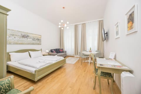 Living room, Photo of the whole room, Bedroom