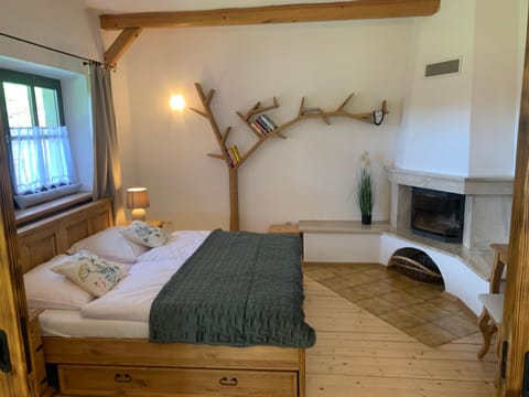 Bed, Photo of the whole room