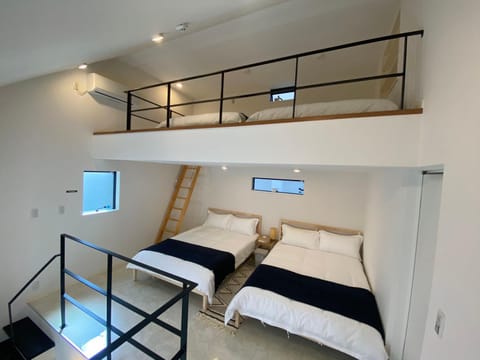 Bed, Photo of the whole room