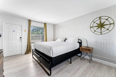 Steps From The Beach-all Renovated Studio Unit #3 Apartment in Lauderdale-by-the-Sea