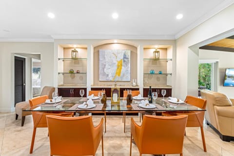 Gorgeous 3BR2BA in LBTS- Walk to the Beach House in Lauderdale-by-the-Sea