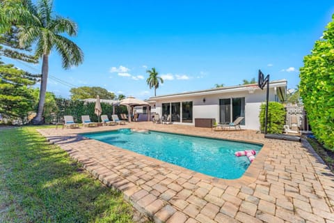 Exquisite House In Lbts- 7 Min Walk To The Beach! House in Lauderdale-by-the-Sea