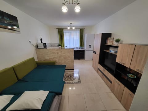 Property building, TV and multimedia, Living room, Bedroom