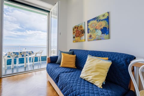 View (from property/room), Balcony/Terrace, Living room, Seating area, Sea view