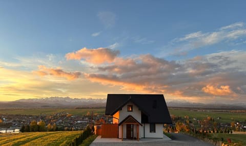 Property building, Natural landscape, Mountain view, Sunrise
