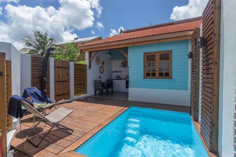 Patio, Pool view, Swimming pool, sunbed