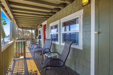 Taylor Made Cottage House in Bodega Bay