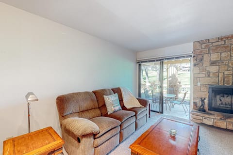 Haus on Hole Five Apartment in Groveland