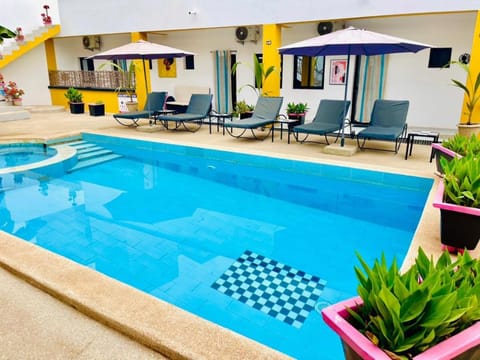 Swimming pool