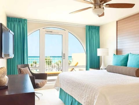 Bed, TV and multimedia, View (from property/room), Balcony/Terrace, Photo of the whole room, Bedroom, Sea view, fireplace