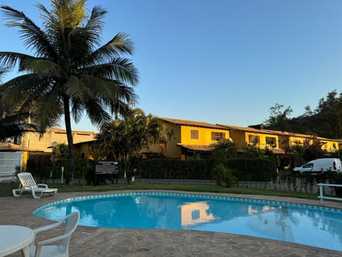 Property building, Day, Swimming pool, sunbed
