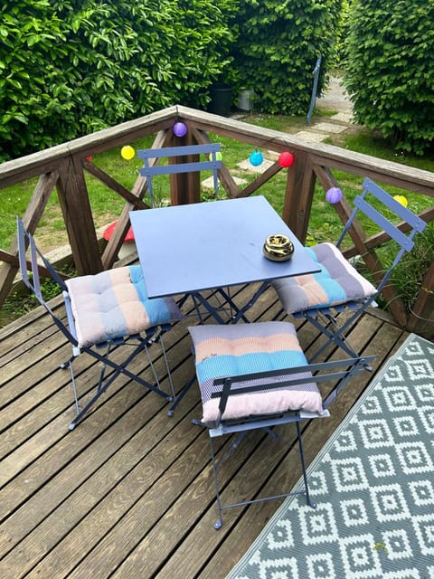 Gîte chalet bleu soleil Chalet in Normandy