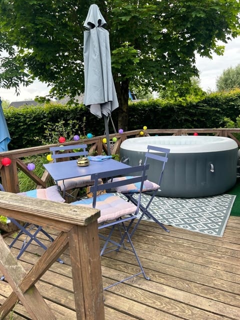 Gîte chalet bleu soleil Chalet in Normandy