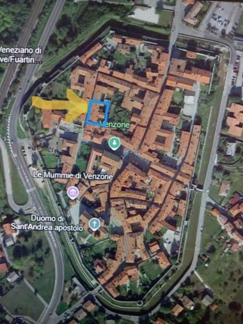 Property building, Neighbourhood, Bird's eye view, City view, Street view, Location, internet