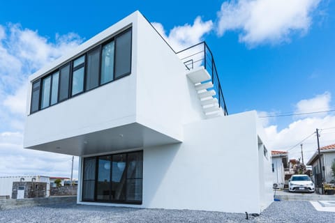 Property building, Day