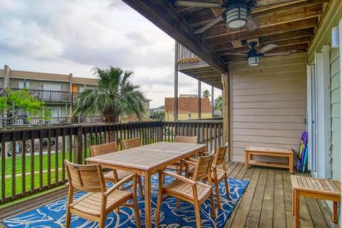 Patio, Day, Garden, Balcony/Terrace, Dining area, Garden view, furniture