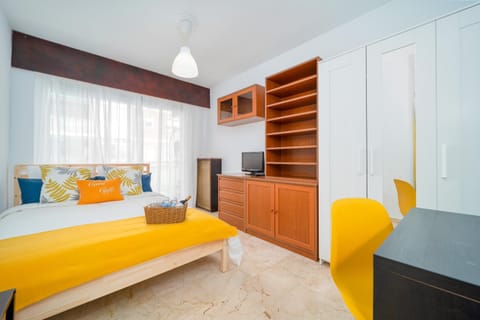 B CasaCafé Madrid Pozuelo 2 Baño Fuera de la habitacion o COMPARTIDO Bed and Breakfast in Madrid