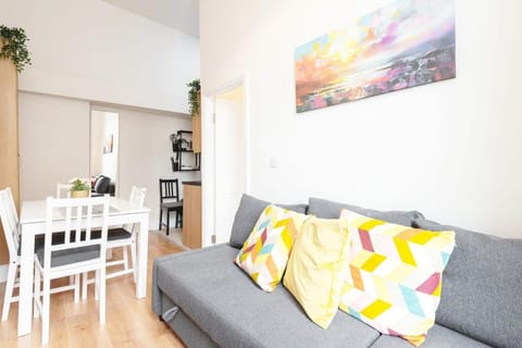 Cosy 2BED Apartment Super location Apartment in Dublin