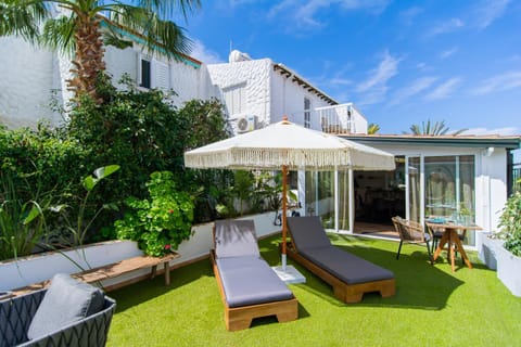 Garden view, sunbed