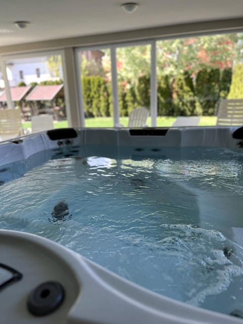 Hot Tub, Pool view