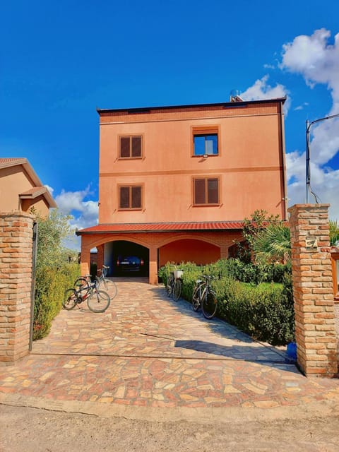 Property building, Cycling, Guests