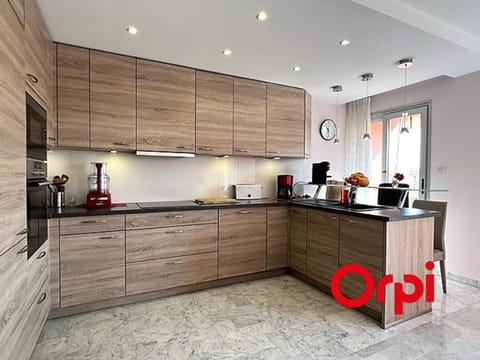 Appartement lumineux proche plages et centre-ville avec clim, balcons et parking inclus - FR-1-647-18 Apartment in Menton