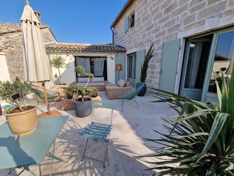 MAISON BELLEVUE DE SAGRIES Villa in Provence-Alpes-Côte d'Azur